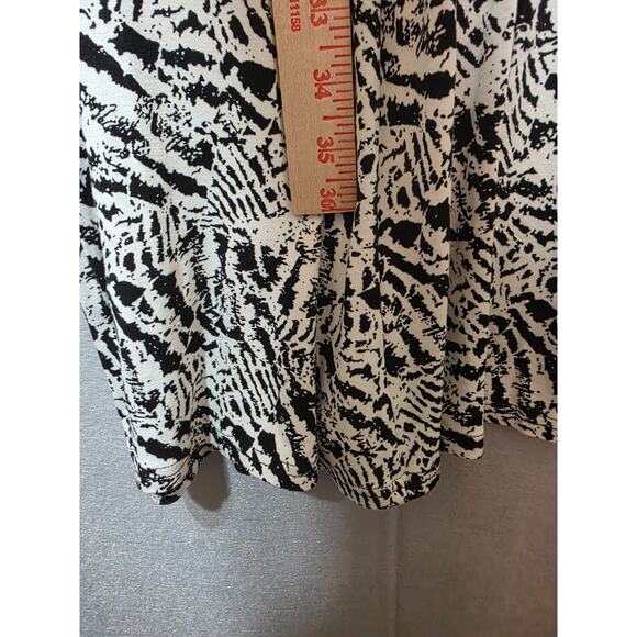 Talbots Petites MP Black & White Abstract Brushstroke Print Fit & Flare Dress - Picture 6 of 6